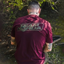 Korda TK Digi Kamo Tee Burgundy